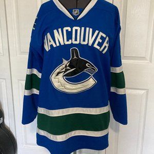 Canucks Bieksa jersey